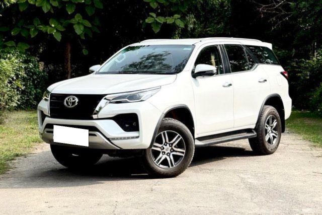 Second-hand 2023 Toyota Fortuner 4X2 Diesel AT BSVI for sale in New Delhi