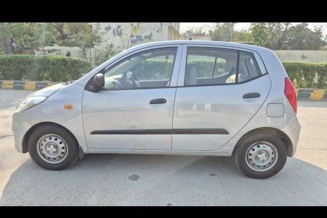 Hyundai i10 Magna 1.1L Second-hand 2015 Hyundai i10 Magna 1.1L for sale in Noida