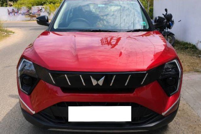 Mahindra XUV 3XO AX5 AT Second-hand 2025 Mahindra XUV 3XO AX5 AT for sale in Chennai