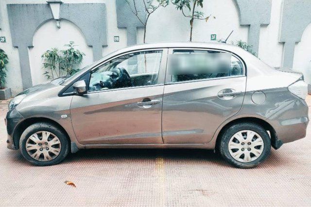 Second-hand 2014 Honda Amaze S AT i-Vtech for sale in Kolkata