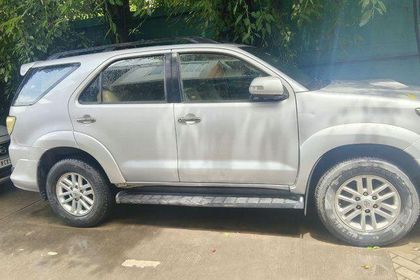 2013 Toyota Fortuner 4x2 Manual