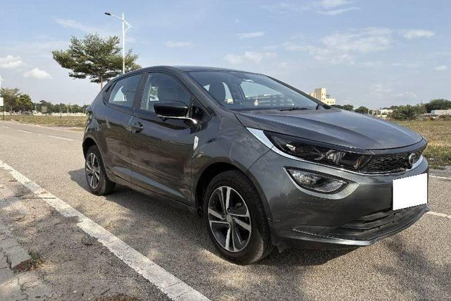 Tata Altroz XZ LUX Second-hand 2025 Tata Altroz XZ LUX for sale in Bellary