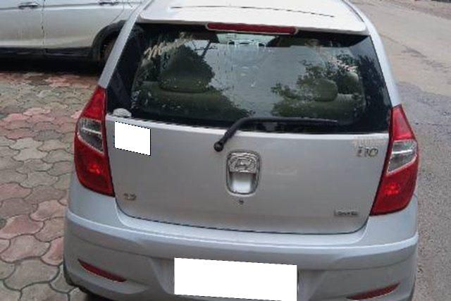 Hyundai i10 Sportz Second-hand 2011 Hyundai i10 Sportz for sale in Hoshangabad
