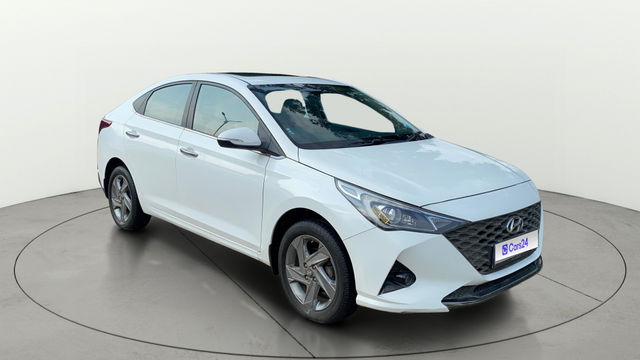 Hyundai Verna SX IVT Second-hand 2022 Hyundai Verna SX IVT for sale in Vadodara