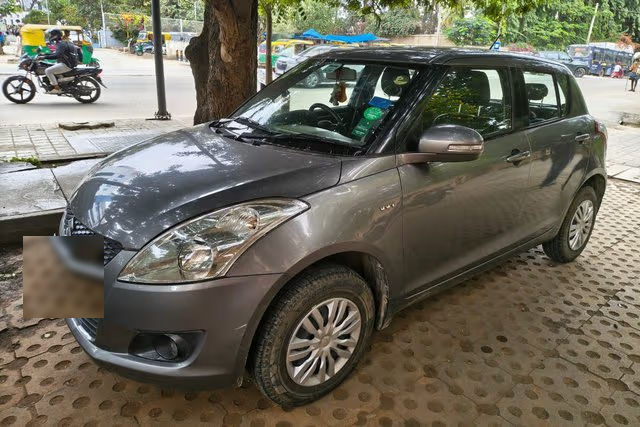 Second-hand 2013 Maruti Suzuki Swift VXI for sale in Bangalore