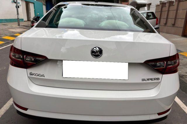 Skoda Superb LK 1.8 TSI AT Second-hand 2017 Skoda Superb LK 1.8 TSI AT for sale in Bangalore