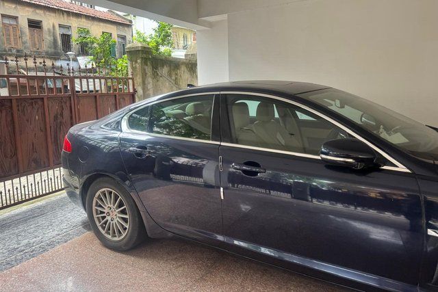 Jaguar XF 2.0 Litre Petrol Second-hand 2015 Jaguar XF 2.0 Litre Petrol for sale in Kolkata