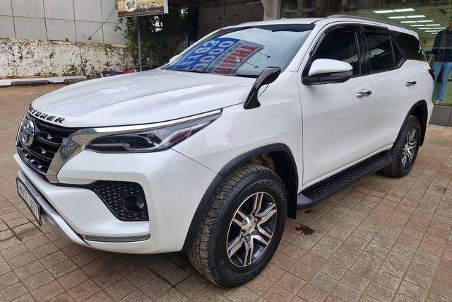 Second-hand 2025 Toyota Fortuner 4X2 Diesel AT for sale in Mumbai