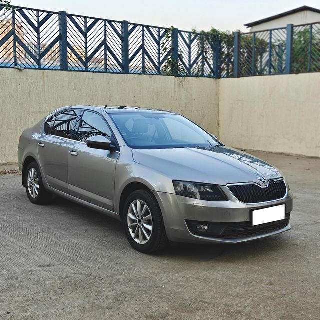 Skoda Octavia Elegance 1.8 TSI AT Second-hand 2014 Skoda Octavia Elegance 1.8 TSI AT for sale in Navi Mumbai