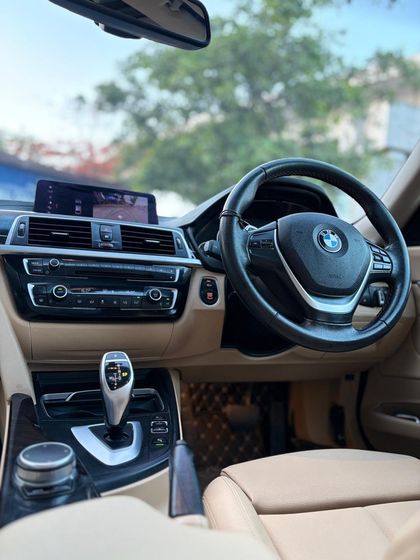 2019 BMW 3 Series GT लक्ज़री Line
