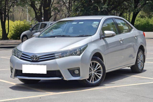 Toyota Corolla Altis 1.8 J Second-hand 2016 Toyota Corolla Altis 1.8 J for sale in Pune
