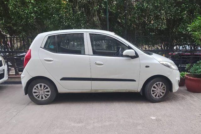 Hyundai i10 Magna Second-hand 2013 Hyundai i10 Magna for sale in Gurgaon