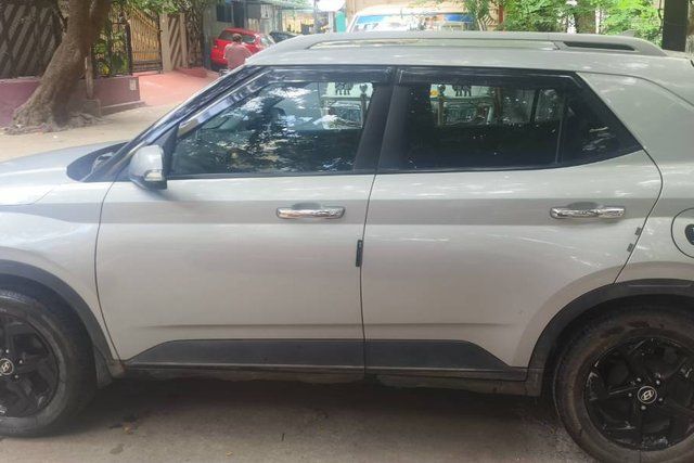 Second-hand 2019 Hyundai Venue SX Plus Turbo DCT BSIV for sale in Hyderabad