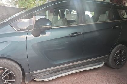 2020 Mahindra Marazzo M8