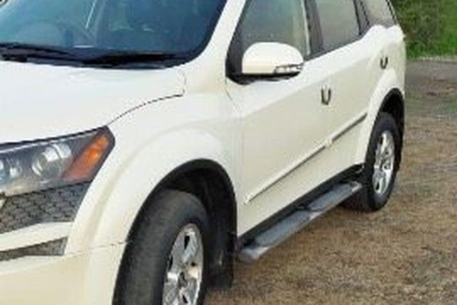 Mahindra XUV500 W8 AWD Second-hand 2012 Mahindra XUV500 W8 AWD for sale in Bhopal