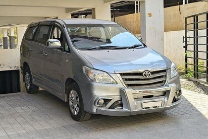 Used 2.5 GX (Diesel) 8 Seater