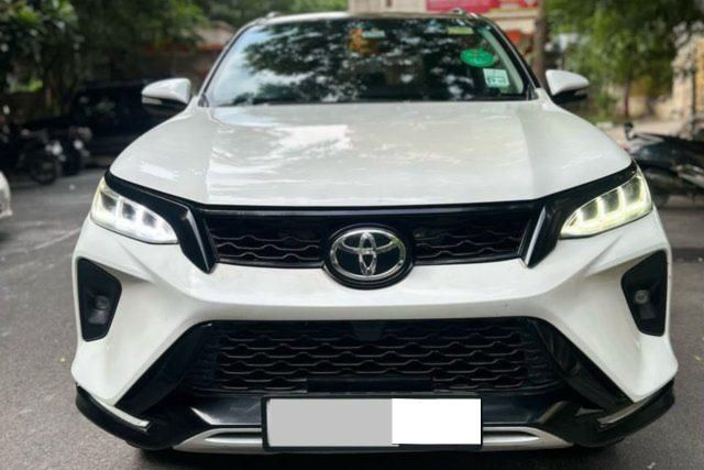 Toyota Fortuner 2.8 4WD AT BSIV Second-hand 2017 Toyota Fortuner 2.8 4WD AT BSIV for sale in New Delhi
