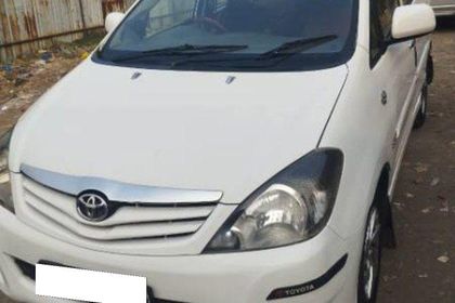 Used 2.5 G (Diesel) 7 Seater BS III