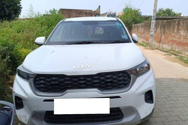 Kia Sonet HTK Second-hand 2023 Kia Sonet HTK for sale in Gautam Buddha Nagar