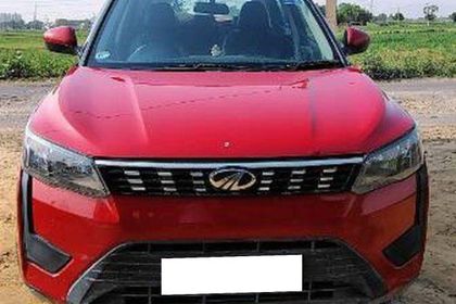 Used W6 AMT Sunroof BSVI