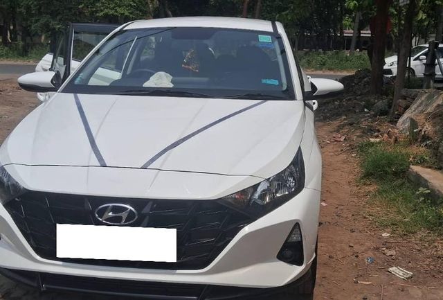 Second-hand 2023 Hyundai i20 Sportz for sale in Muzaffarnagar