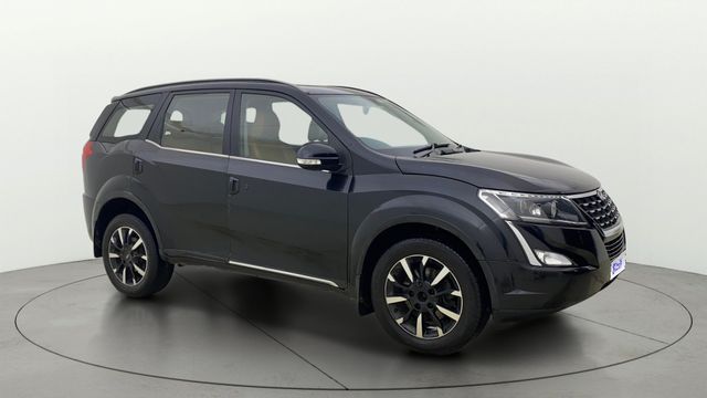 Mahindra XUV500 W11 BSIV Second-hand 2019 Mahindra XUV500 W11 BSIV for sale in Ahmedabad