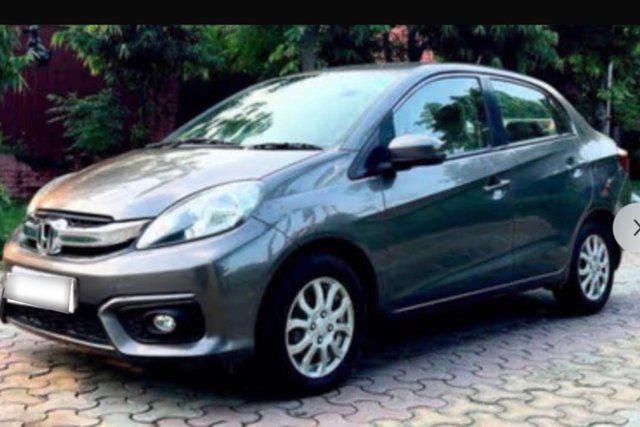 Second-hand 2016 Honda Amaze VX CVT i-VTEC for sale in New Delhi