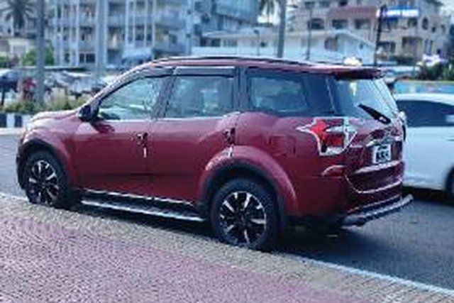 Second-hand 2019 Mahindra XUV500 W11 FWD Diesel for sale in Visakhapatnam