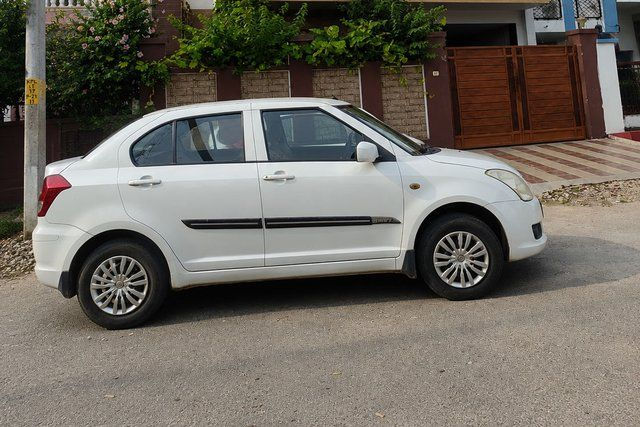 Second-hand 2010 Maruti Suzuki Swift Dzire 1.2 Lxi BSIV for sale in Lucknow