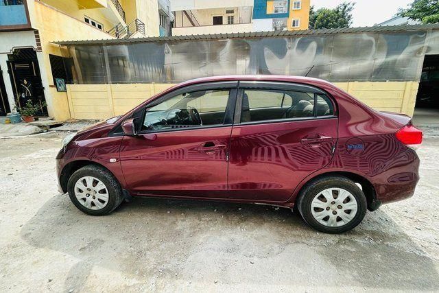 Second-hand 2013 Honda Amaze E i-Vtech for sale in Bangalore