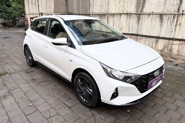 Second-hand 2023 Hyundai i20 Sportz IVT for sale in Thane