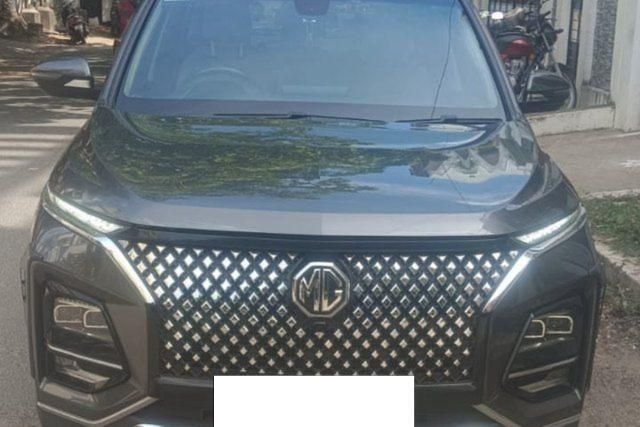 MG Hector Sharp Pro CVT 2023-2025 Second-hand 2023 MG Hector Sharp Pro CVT 2023-2025 for sale in Chennai