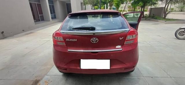Second-hand 2019 Toyota Glanza V CVT for sale in Ahmedabad
