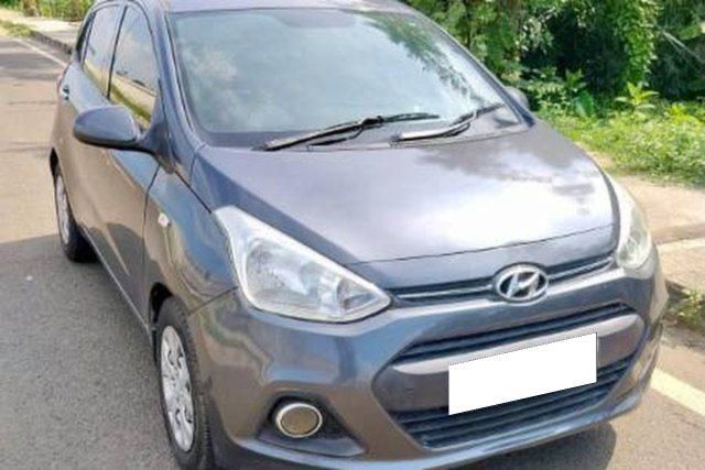 Second-hand 2014 Hyundai Grand i10 Magna for sale in North 24 Parganas