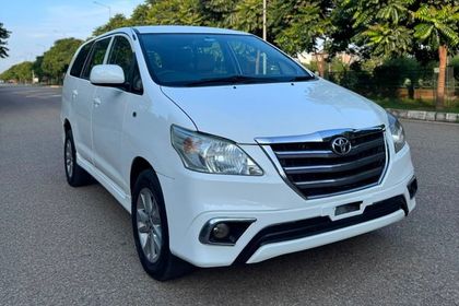 Used 2.5 G (Diesel) 7 Seater BS IV