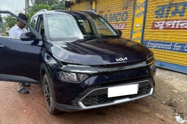 Second-hand 2022 Kia Carens Prestige Plus Turbo 2022-2023 for sale in North 24 Parganas