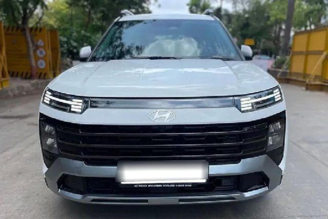 Second-hand 2025 Hyundai Alcazar Signature Diesel AT for sale in Mumbai