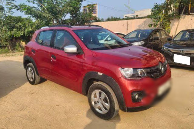 Renault KWID 1.0 RXT Second-hand 2018 Renault KWID 1.0 RXT for sale in Gandhinagar