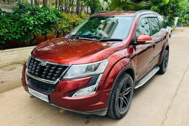 Mahindra XUV500 W7 BSIV Second-hand 2018 Mahindra XUV500 W7 BSIV for sale in Hyderabad