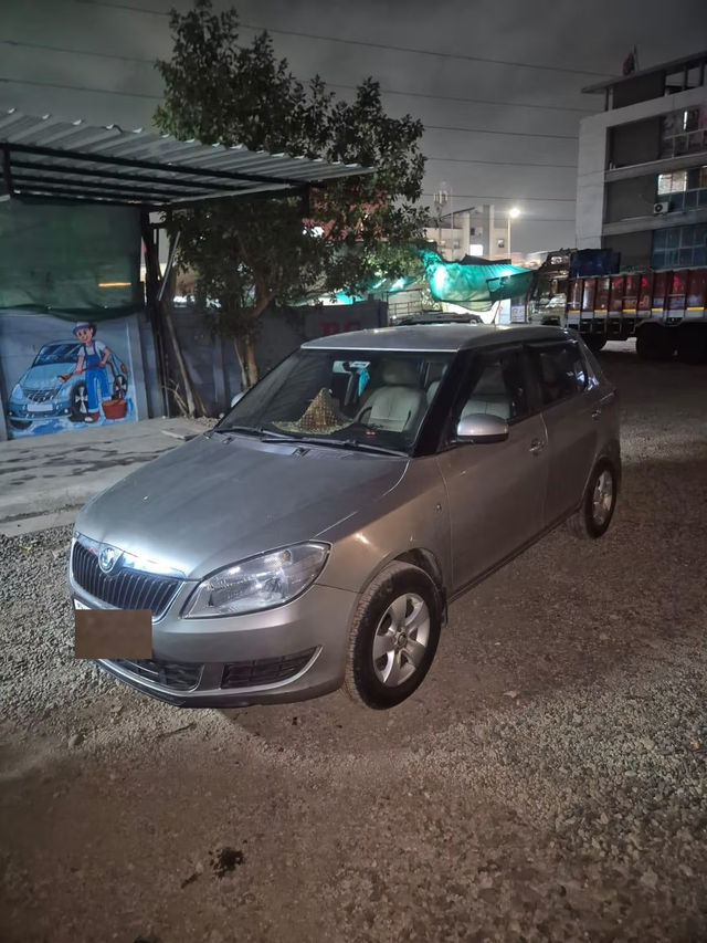 Skoda Fabia 1.2 TDI Ambition Plus Second-hand 2013 Skoda Fabia 1.2 TDI Ambition Plus for sale in Ahmedabad
