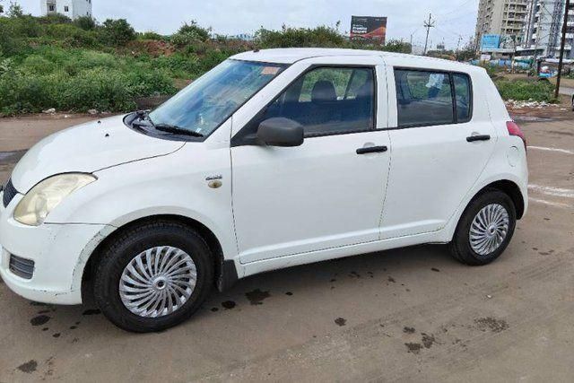 Maruti Suzuki Swift LDI Second-hand 2011 Maruti Suzuki Swift LDI for sale in Solapur