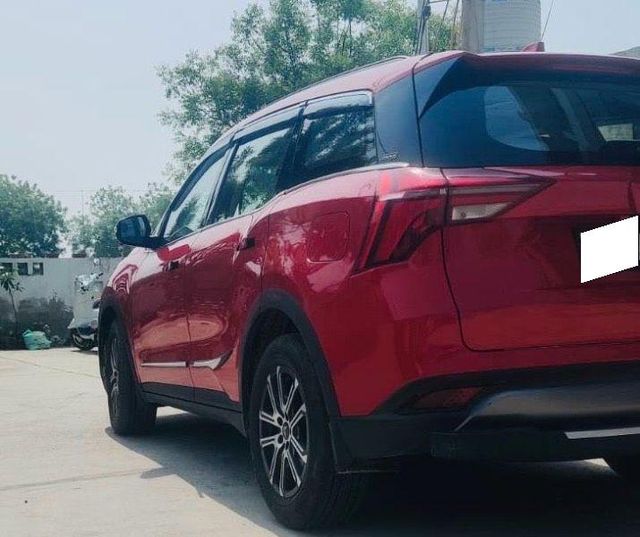 Second-hand 2022 Mahindra XUV700 AX7 AT BSVI for sale in New Delhi