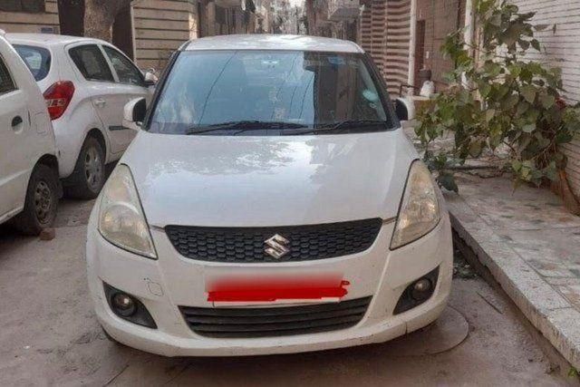 Second-hand 2012 Maruti Suzuki Swift ZXI for sale in New Delhi
