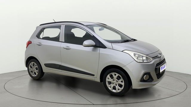 Hyundai Grand i10 Sportz Second-hand 2016 Hyundai Grand i10 Sportz for sale in Ahmedabad
