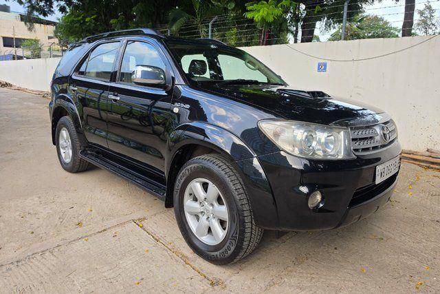 Second-hand 2011 Toyota Fortuner 3.0 Diesel for sale in Kolkata