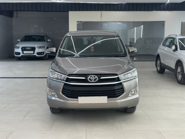 Toyota Innova Crysta 2.8 GX AT BSIV Second-hand 2017 Toyota Innova Crysta 2.8 GX AT BSIV for sale in Hyderabad