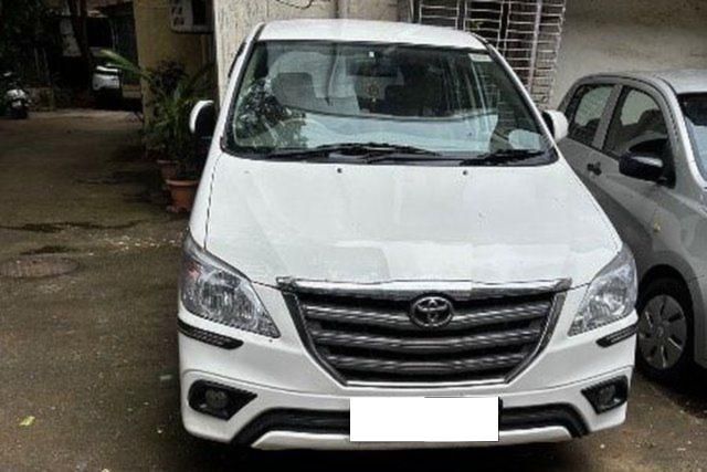 Second-hand 2007 Toyota Innova 2.5 E for sale in Mumbai
