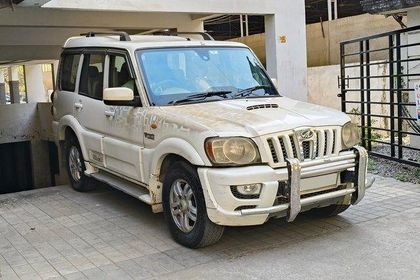 Used VLX 2WD 7S BSIV