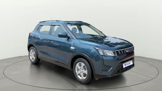 Mahindra XUV300 W6 AMT Sunroof BSVI Second-hand 2022 Mahindra XUV300 W6 AMT Sunroof BSVI for sale in Vadodara