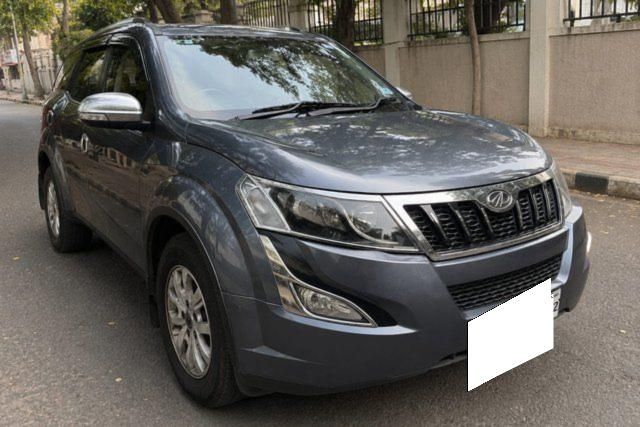 Mahindra XUV500 AT W10 FWD Second-hand 2018 Mahindra XUV500 AT W10 FWD for sale in Mumbai